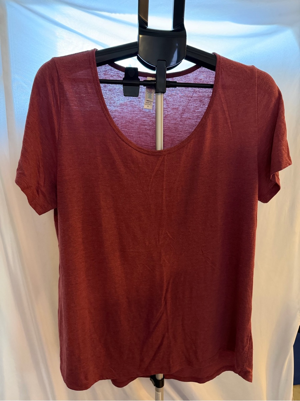 LuLaRoe Scoop Neck Short Sleeve Tee - Rusty Burgundy XL